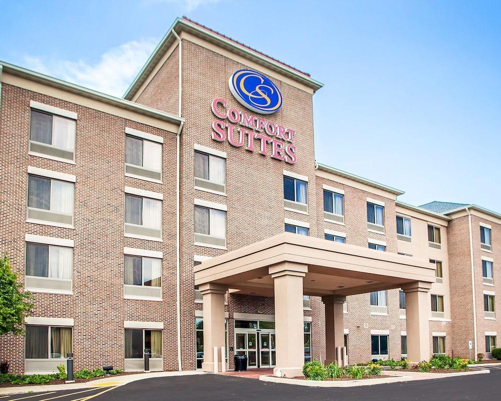 Holiday Inn Express & Suites Milwaukee Nw - Park Place By Ihg Eksteriør billede