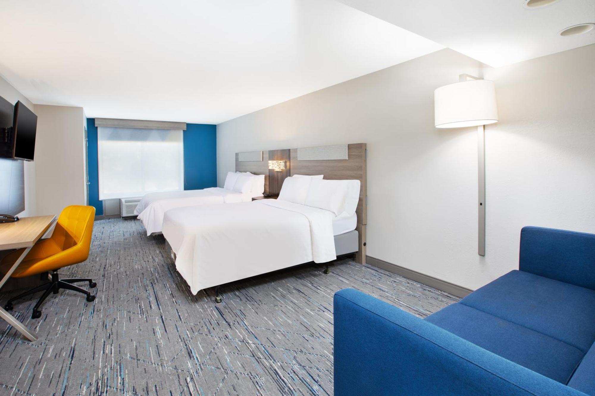 Holiday Inn Express & Suites Milwaukee Nw - Park Place By Ihg Eksteriør billede