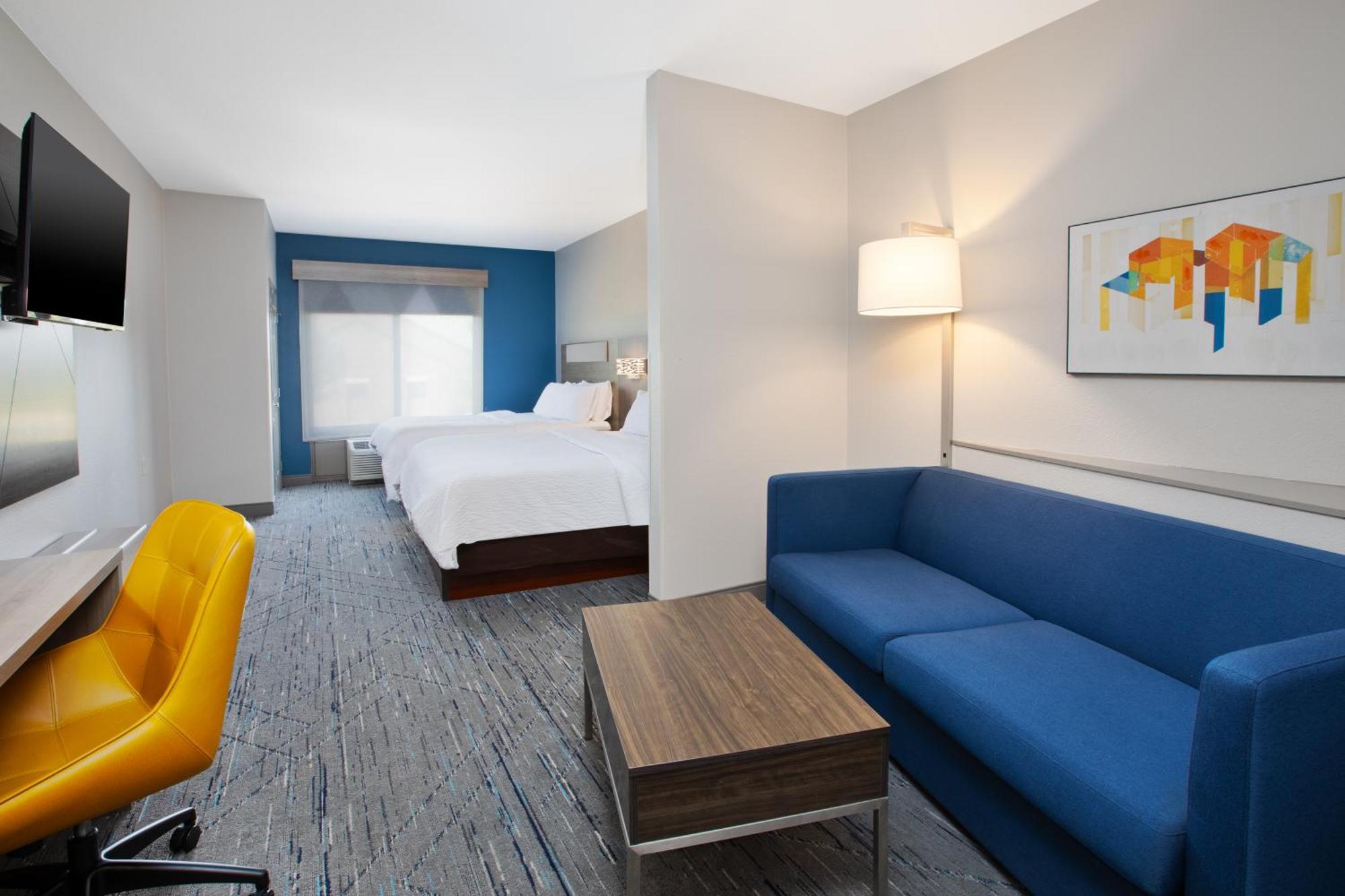 Holiday Inn Express & Suites Milwaukee Nw - Park Place By Ihg Eksteriør billede